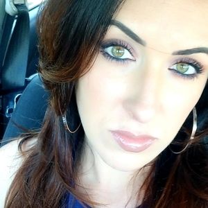 Meet your Posher, Brittney